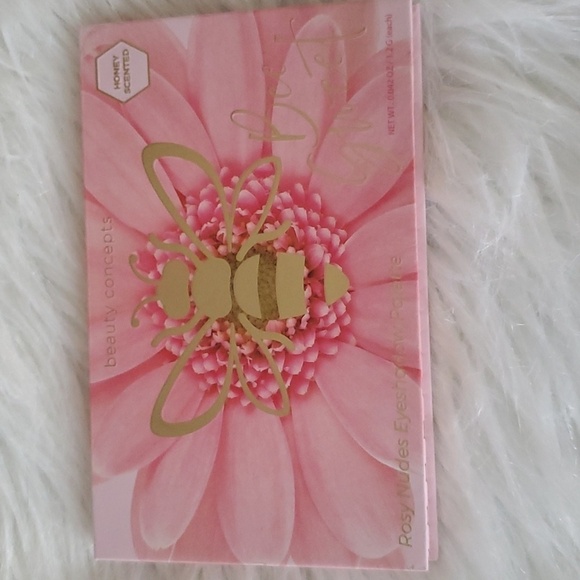 Beauty Creations Rosey Nudes Eyeshadow Palette - Picture 3 of 3